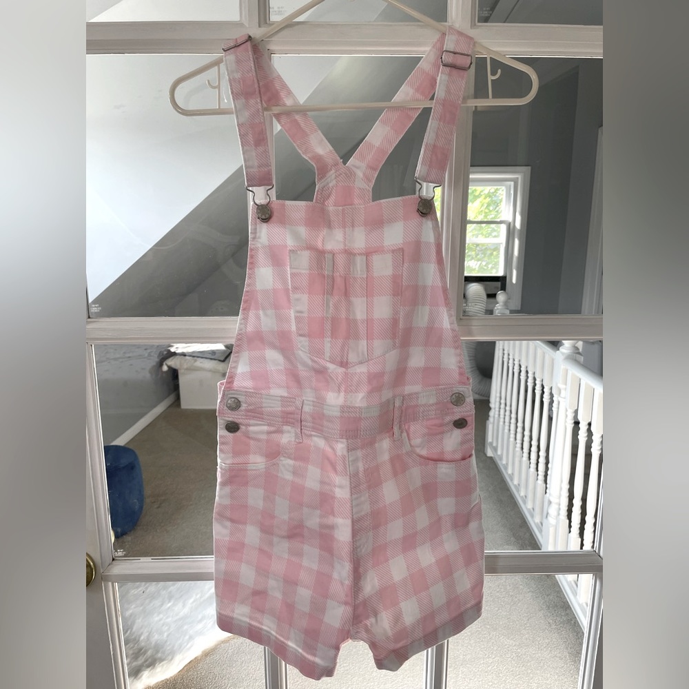 New with tag. Brand new super cute pink gingham overall. Size: Big girl 16.